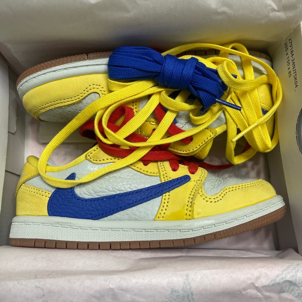Travis Scott x Air Jordan 1 Rétro Low OG SP TD ‘canary’